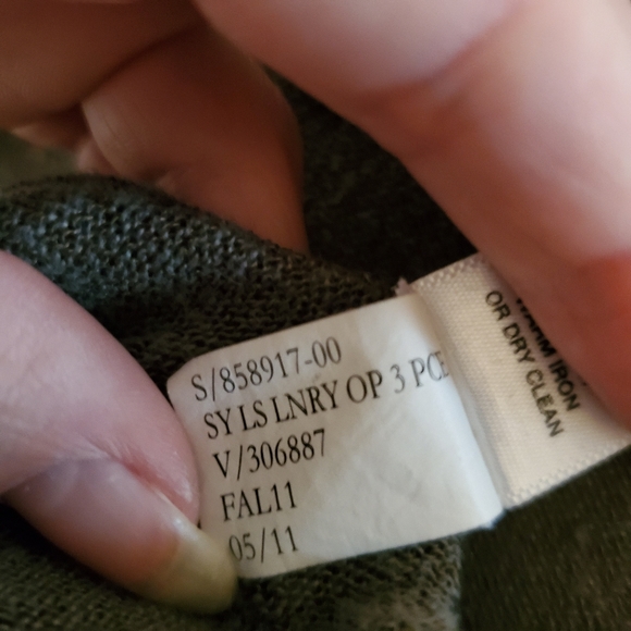 Banana Republic Large Olive Green Sweater Cardigan - Picture 13 of 16